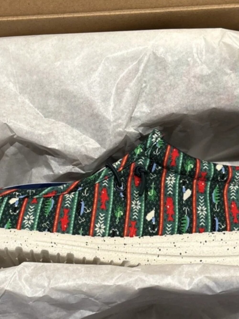 Hey Dude Wally Fishmas Sweater Pine Green Mens 10 Outdoor Shoes New